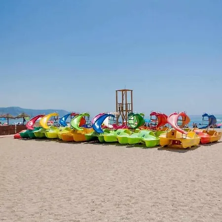 Casa Kaluel Adosado Blanco Tatil Evi